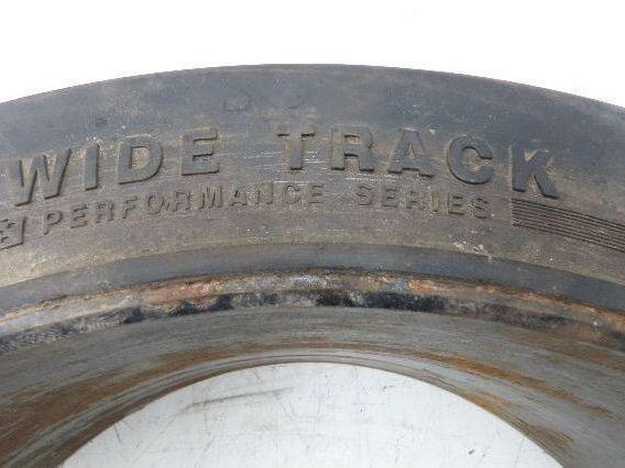 Wide Track 21x7x15 21x7x15 Forklift Tire Smooth Solid Press-on Black
