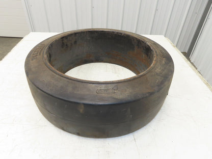 Wide Track 21x7x15 21x7x15 Forklift Tire Smooth Solid Press-on Black