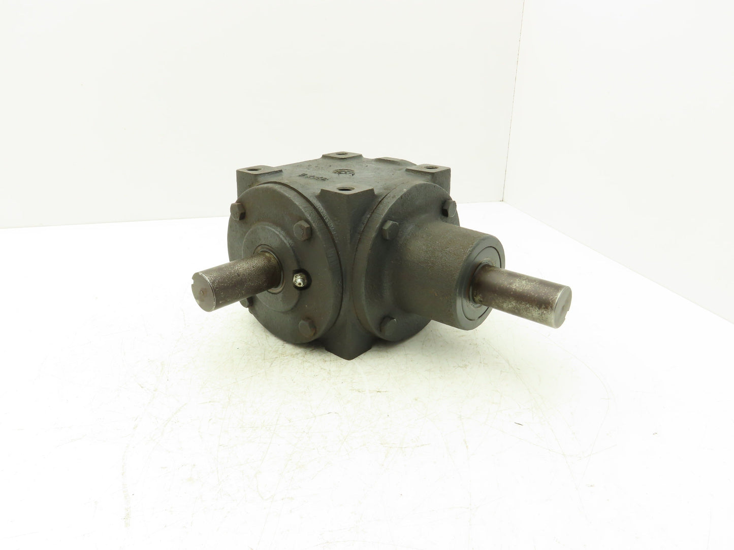 Hub City Model 66 C Bevel Gear Drive 1:1 Gearbox 24Hp 1150rpm 0221-09046-1365