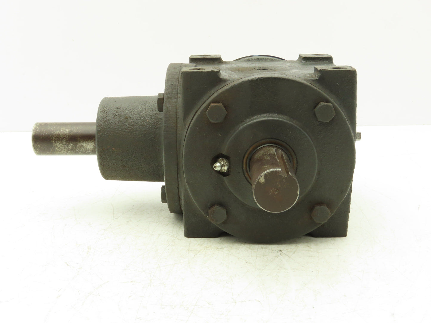 Hub City Model 66 C Bevel Gear Drive 1:1 Gearbox 24Hp 1150rpm 0221-09046-1365