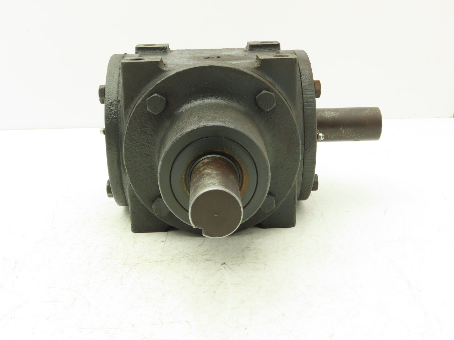 Hub City Model 66 C Bevel Gear Drive 1:1 Gearbox 24Hp 1150rpm 0221-09046-1365