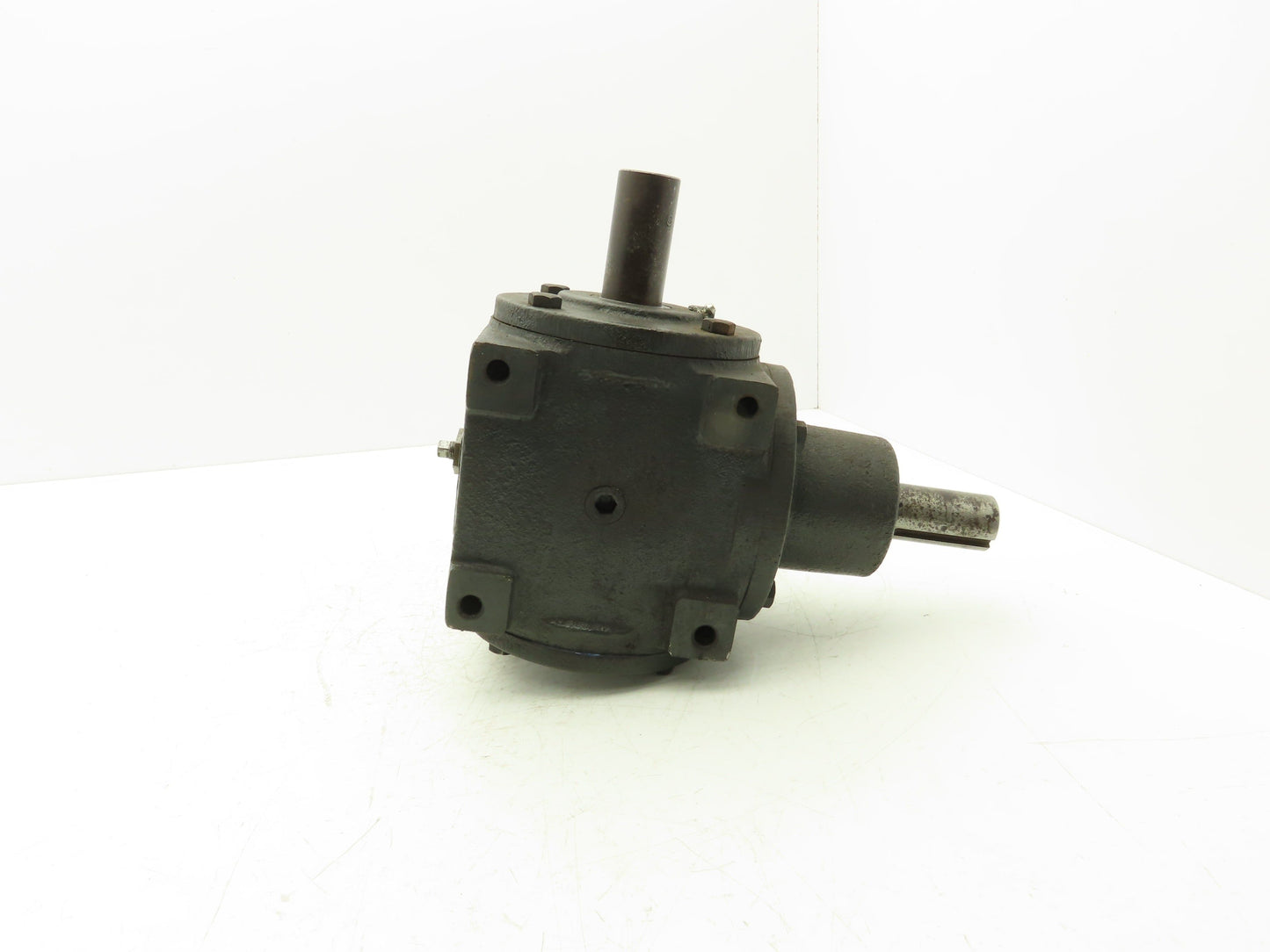 Hub City Model 66 C Bevel Gear Drive 1:1 Gearbox 24Hp 1150rpm 0221-09046-1365