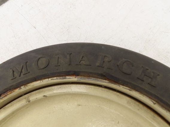 Monarch 18x7x12-1/8 Forklift Tire Smooth Solid Press-on Black 5x138mm Rim