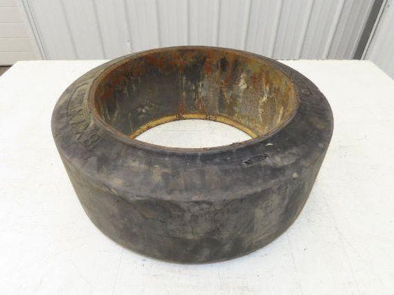 Super Solid 18x7x12-1/8 Forklift Tire Smooth Solid Press-on Black