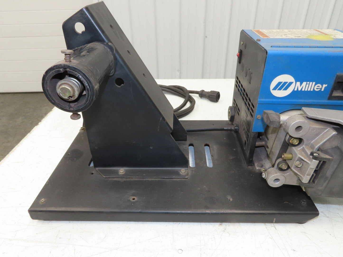 Miller S-62 Mig Welder Wire Feeder 24V Series 60 Millermatic Single Spool