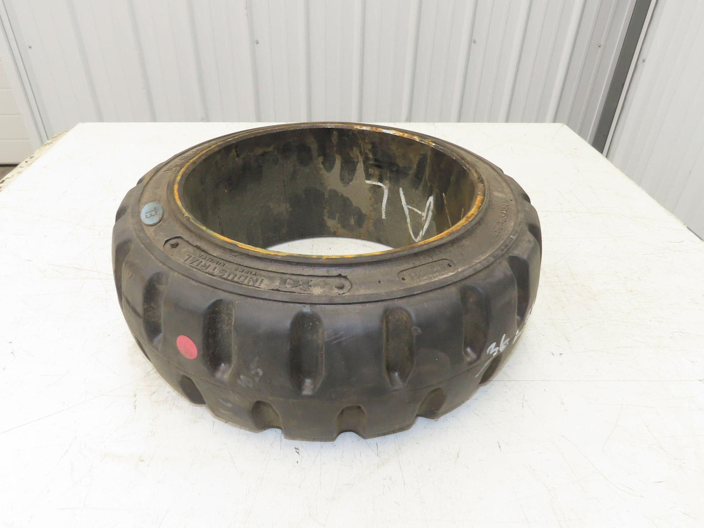 Industrial Limited 16x6x10.5 Forklift Tire Traction Solid Press-on Black