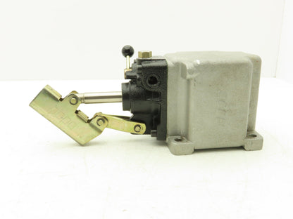 OFMB Fulcro 25 Hand Pump with 1L Reservoir 25cc Displacement (No Handle)