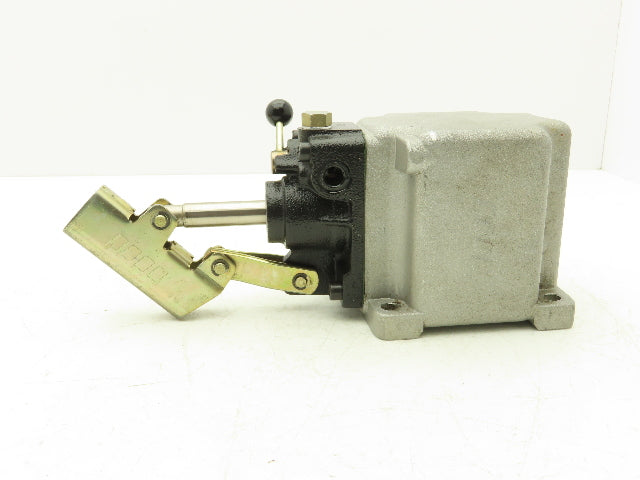 OFMB Fulcro 25 Hand Pump with 1L Reservoir 25cc Displacement (No Handle)