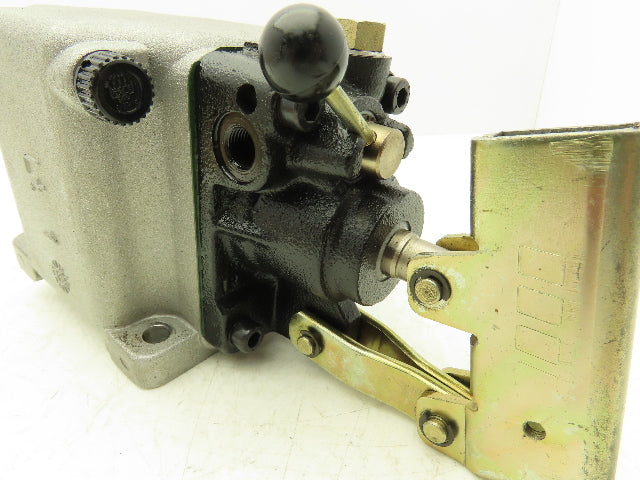 OFMB Fulcro 25 Hand Pump with 1L Reservoir 25cc Displacement (No Handle)