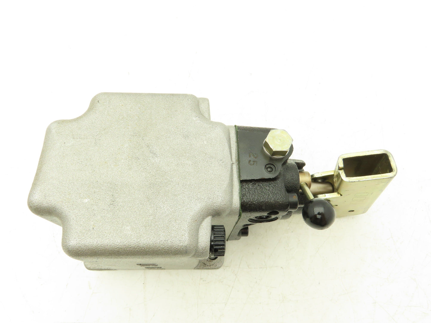 OFMB Fulcro 25 Hand Pump with 1L Reservoir 25cc Displacement (No Handle)