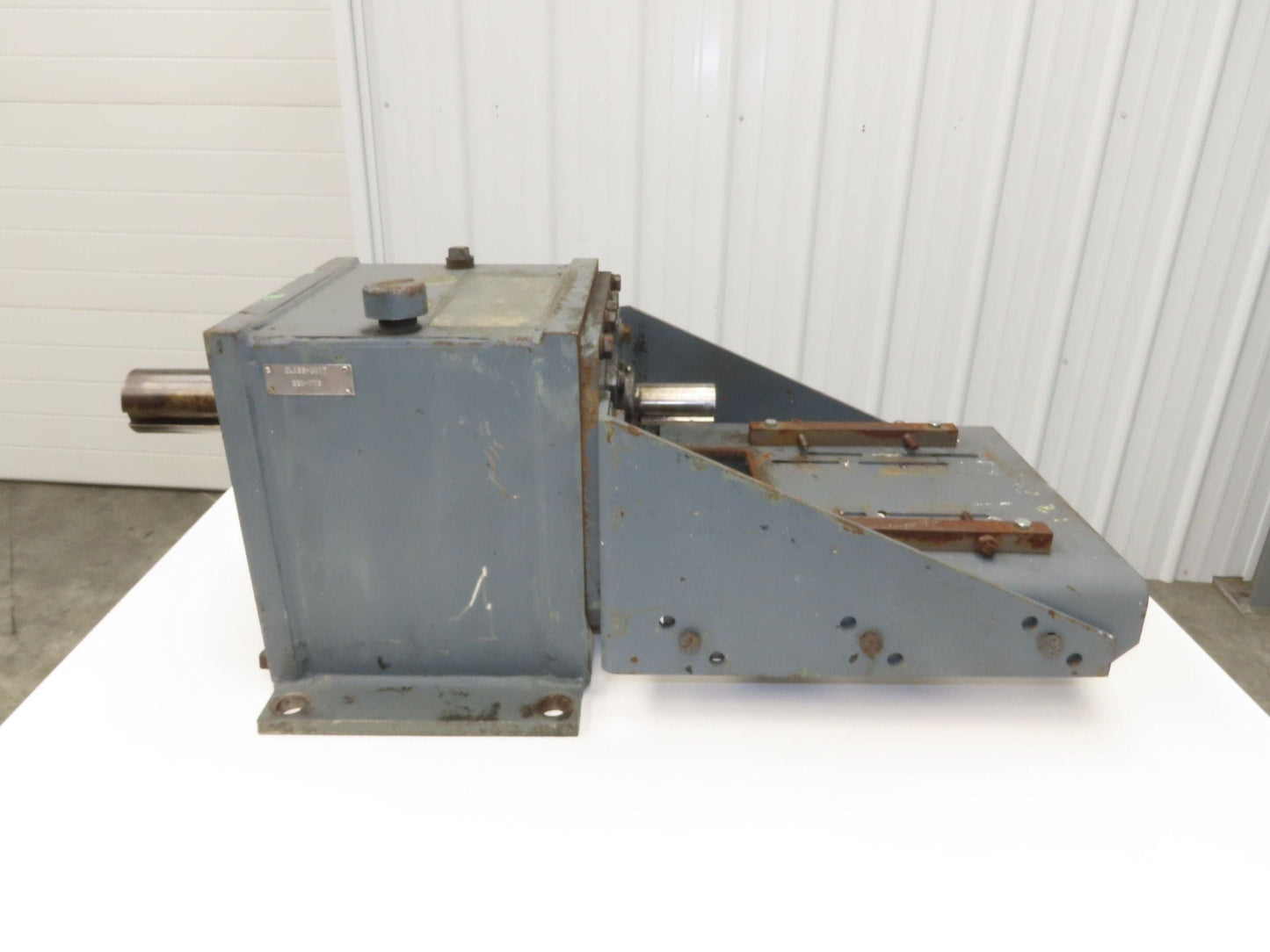 Falk 22-60FZ3AS Inline Gearbox 160.9 Reducer 2Hp 11 RPM Output w/Motor Mount