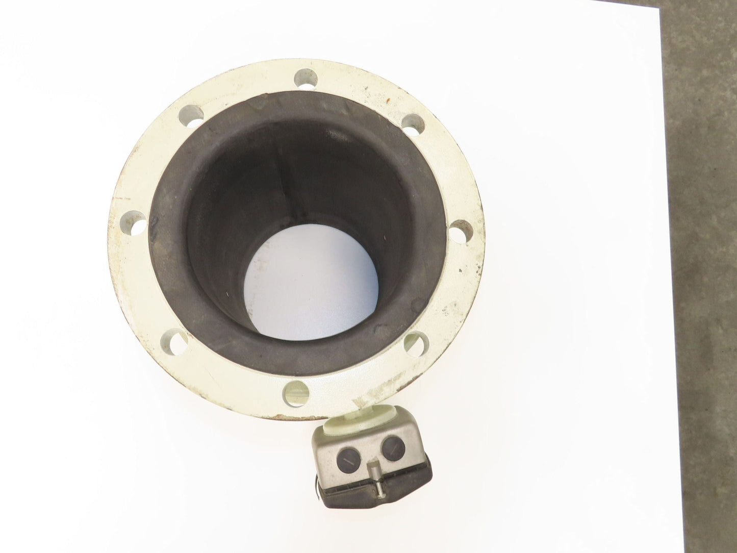 Magflo MAG 3100 Electromagnetic Flow Sensor 8" Flanged DN200 Pipe Size