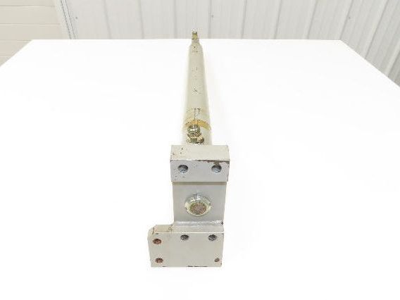 Welded Hydraulic Cylinder 1.5" Bore 22" Stroke Strap Mount Type