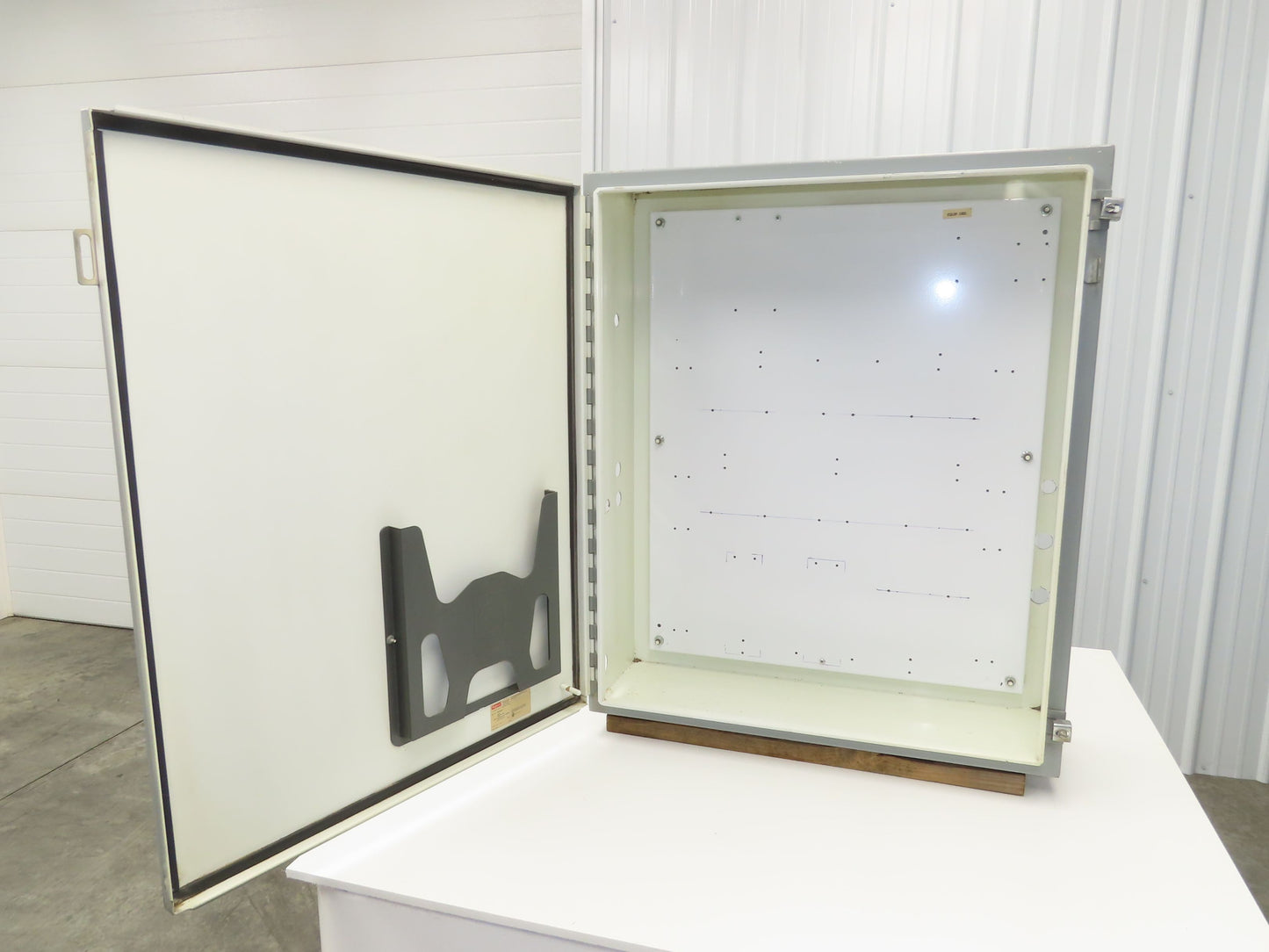 Hoffman A363010LP Electrical Enclosure 36x30x10" Wall Mount NEMA 12 Backpanel