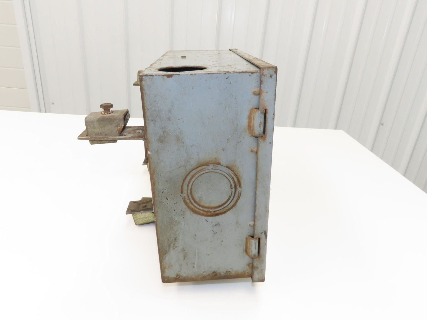 Westinghouse 2528D 30 G01 Busway Disconnect Switch Bus Plug 50A 600VAC 3PH 3W