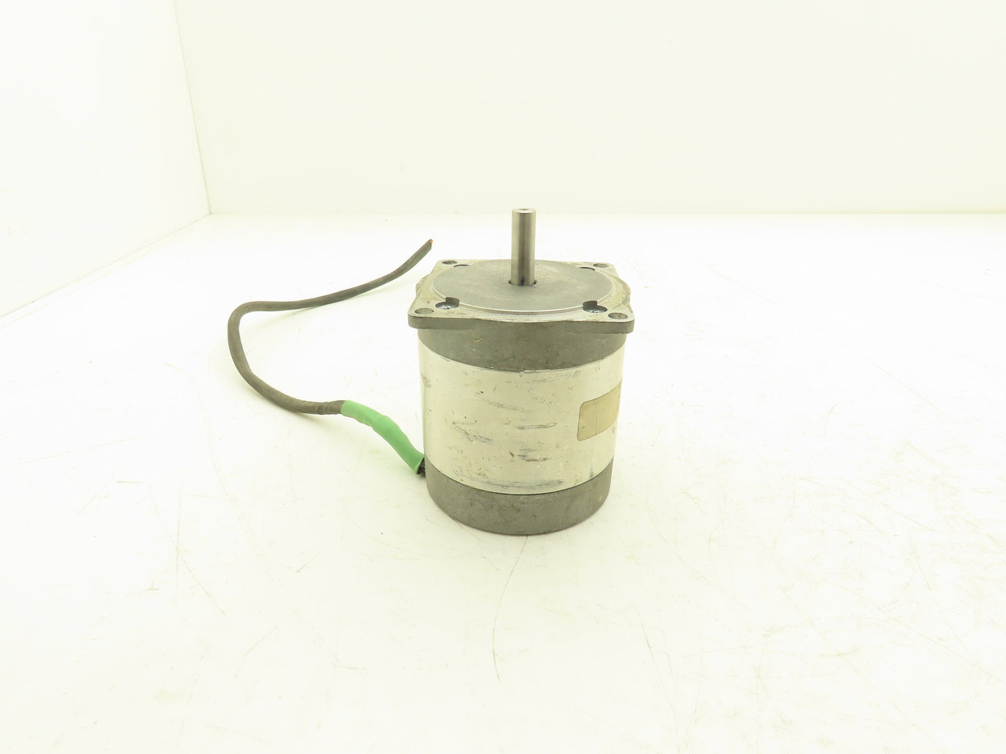 Kollmorgen STM 3437400 Stepper Motor 4.0A 0.75 Ohm 3/8" Shaft 73mm 2-7/8" Flange