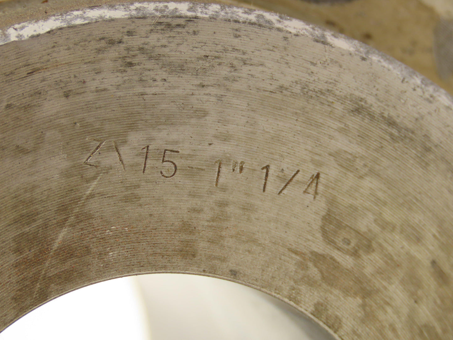 #100 Roller Chain 15-Tooth Triple Sprocket 3-Strand 1-1/4" Pitch 60mm Bore