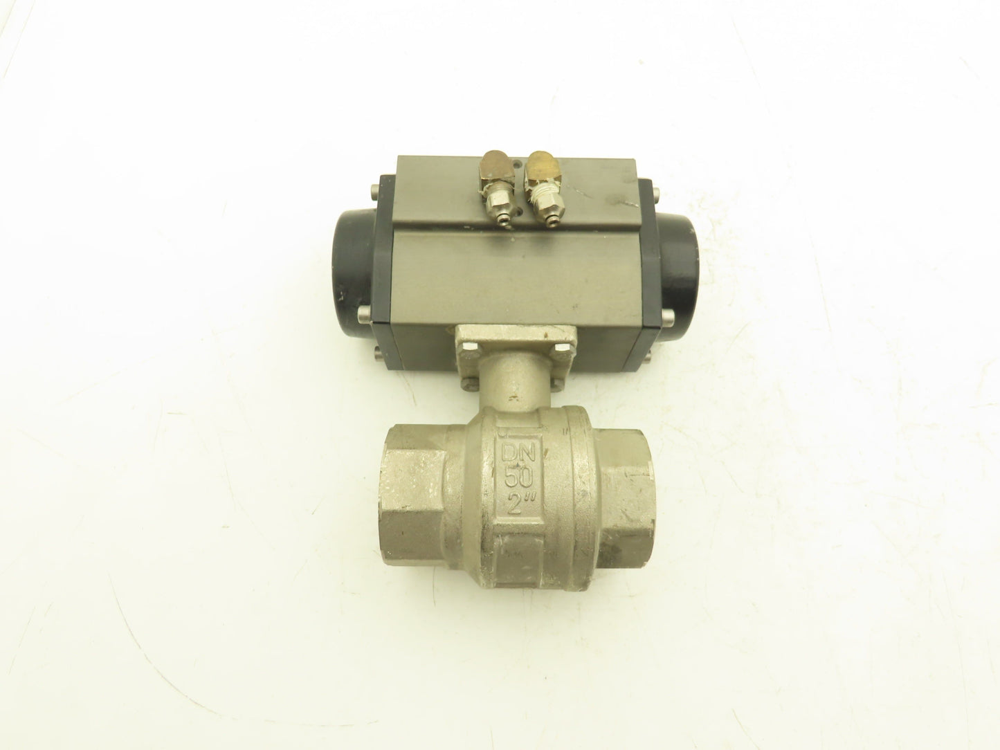 DuraValve AP075BDA Durair II Double Acting Pneumatic Actuator 2" Ball Valve