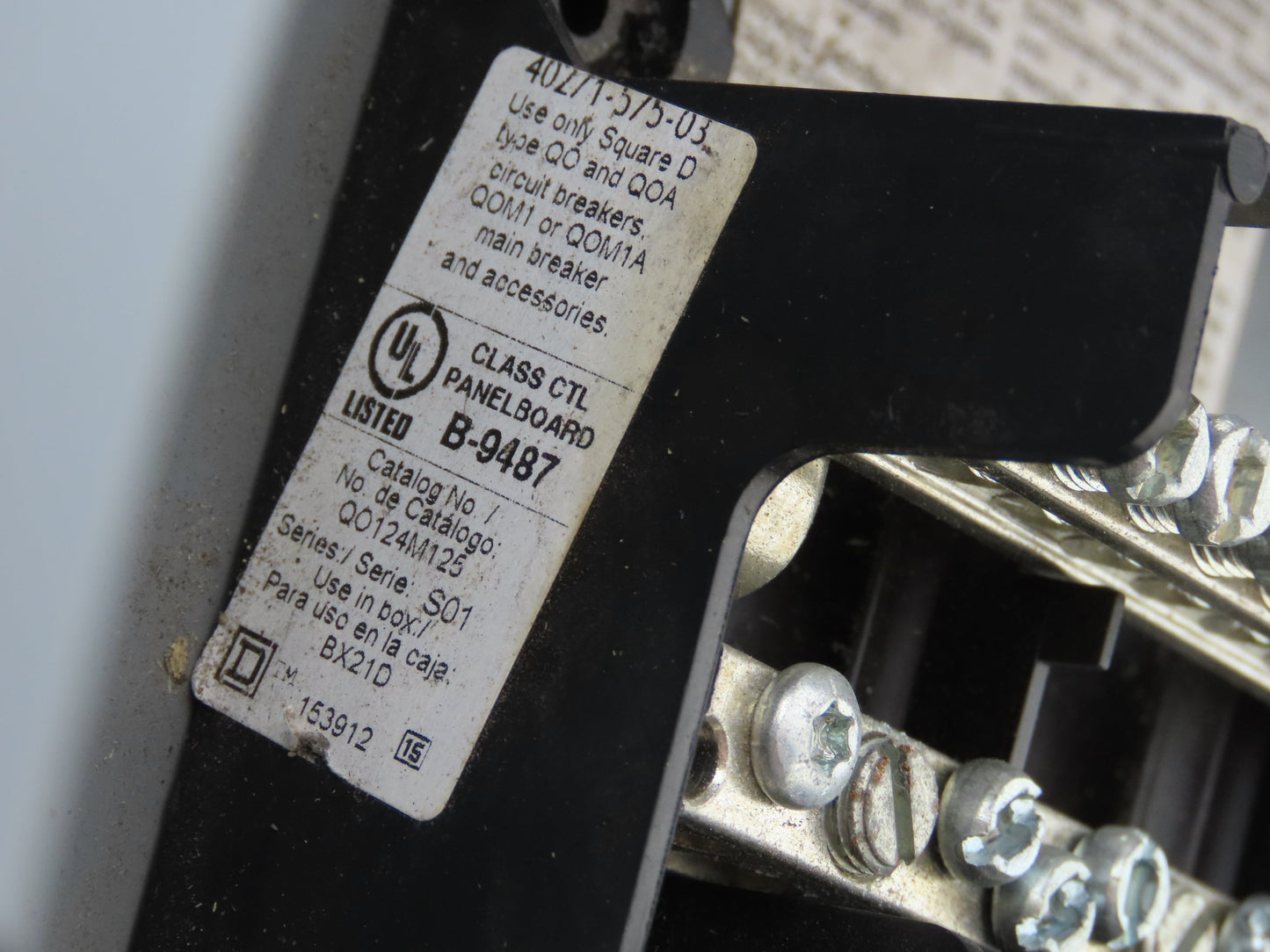 Square D BX21D/K Load Center Enclosure 125A 120/240V 1ph 24 Breaker Box