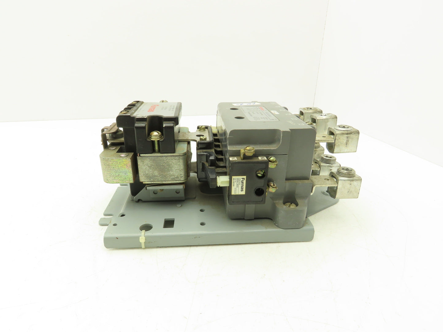 Furnas 40JB32AF NEMA 4 Motor Starter Contactor 135A 600VAC 3PH 100Hp 120V Coil