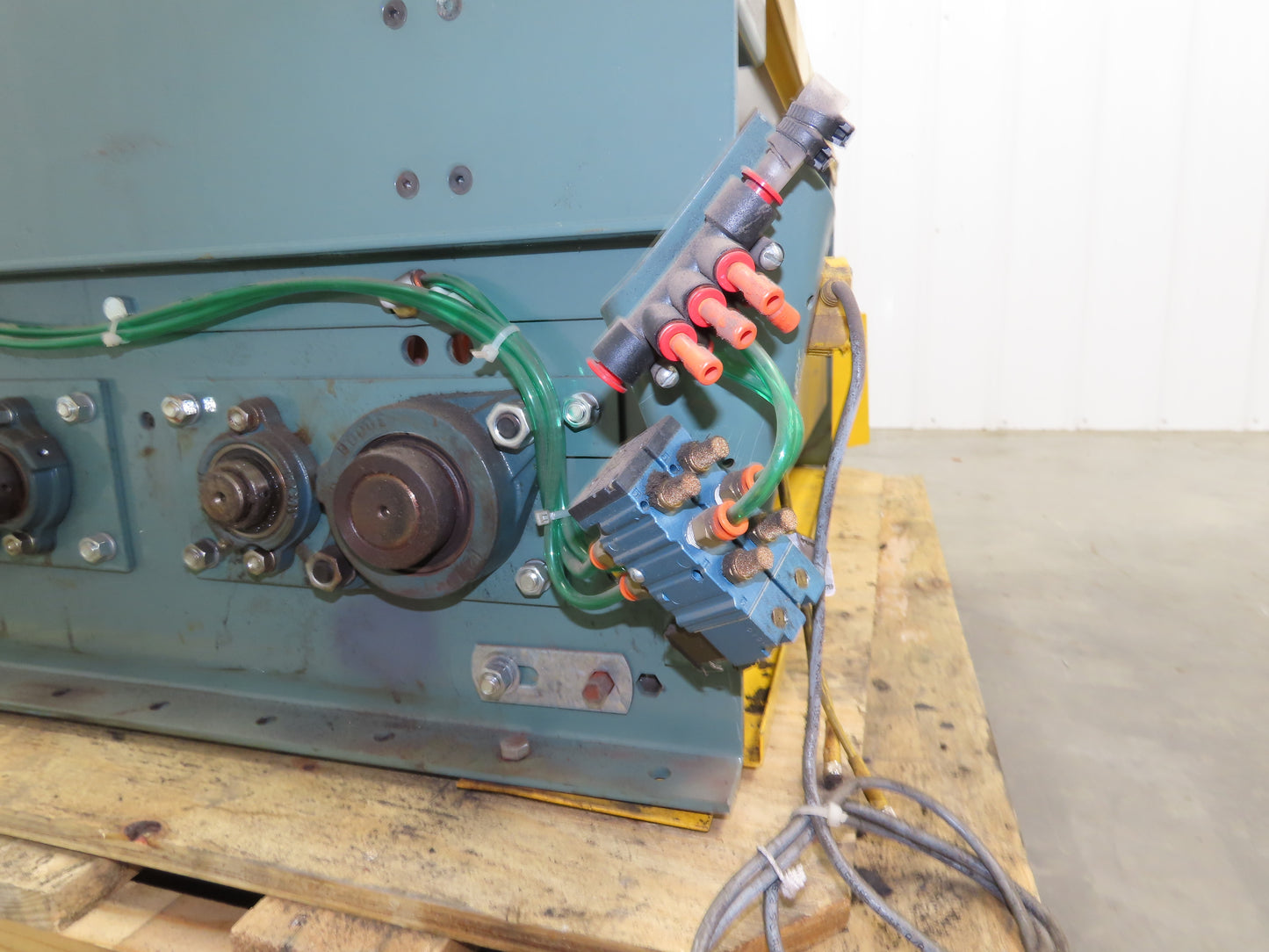 Hytrol Prosort 36" Conveyor Pivot Wheel Diverter Pneumatic LH Transfer Sorter