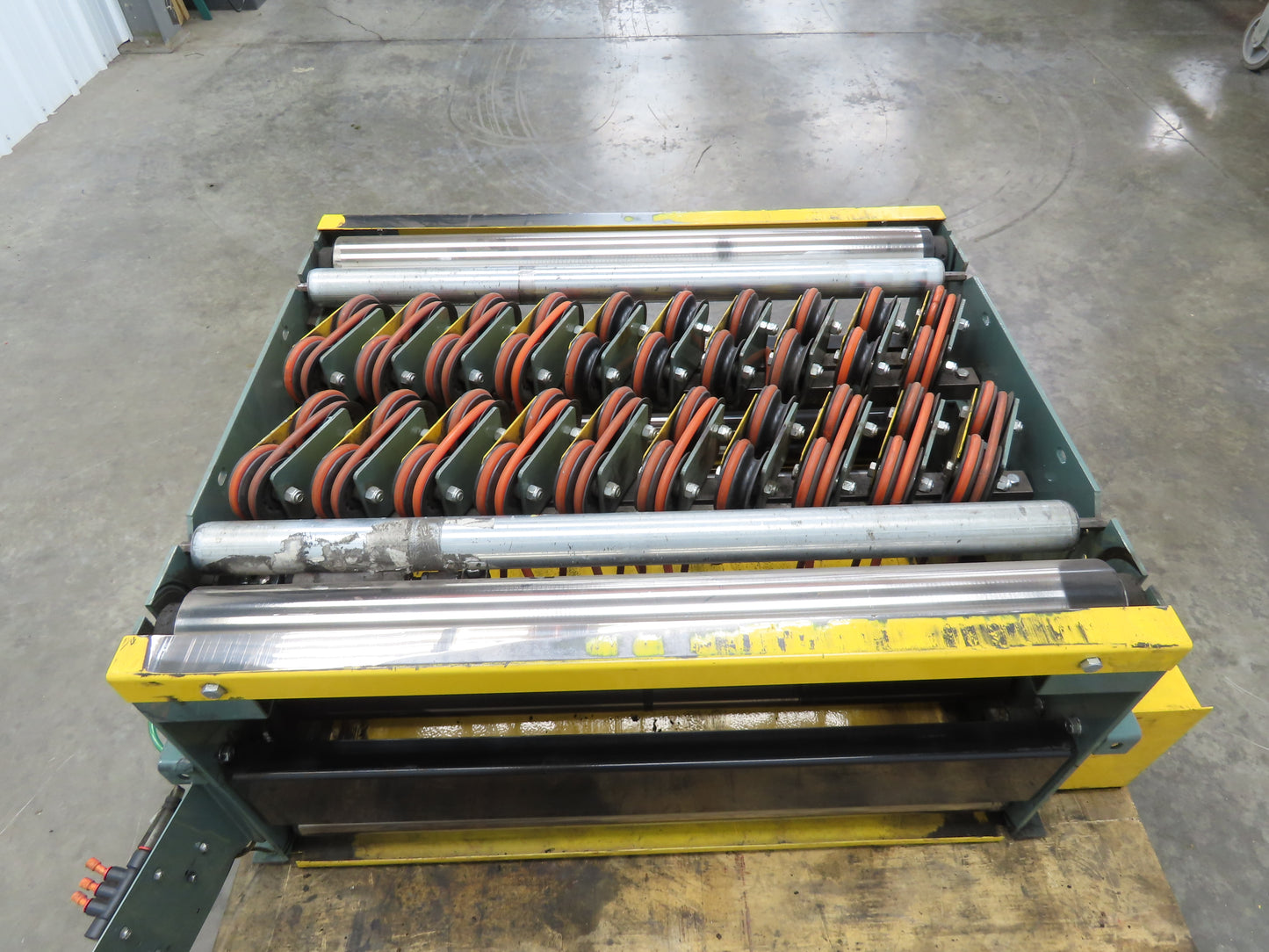 Hytrol Prosort 36" Conveyor Pivot Wheel Diverter Pneumatic RH Transfer Sorter