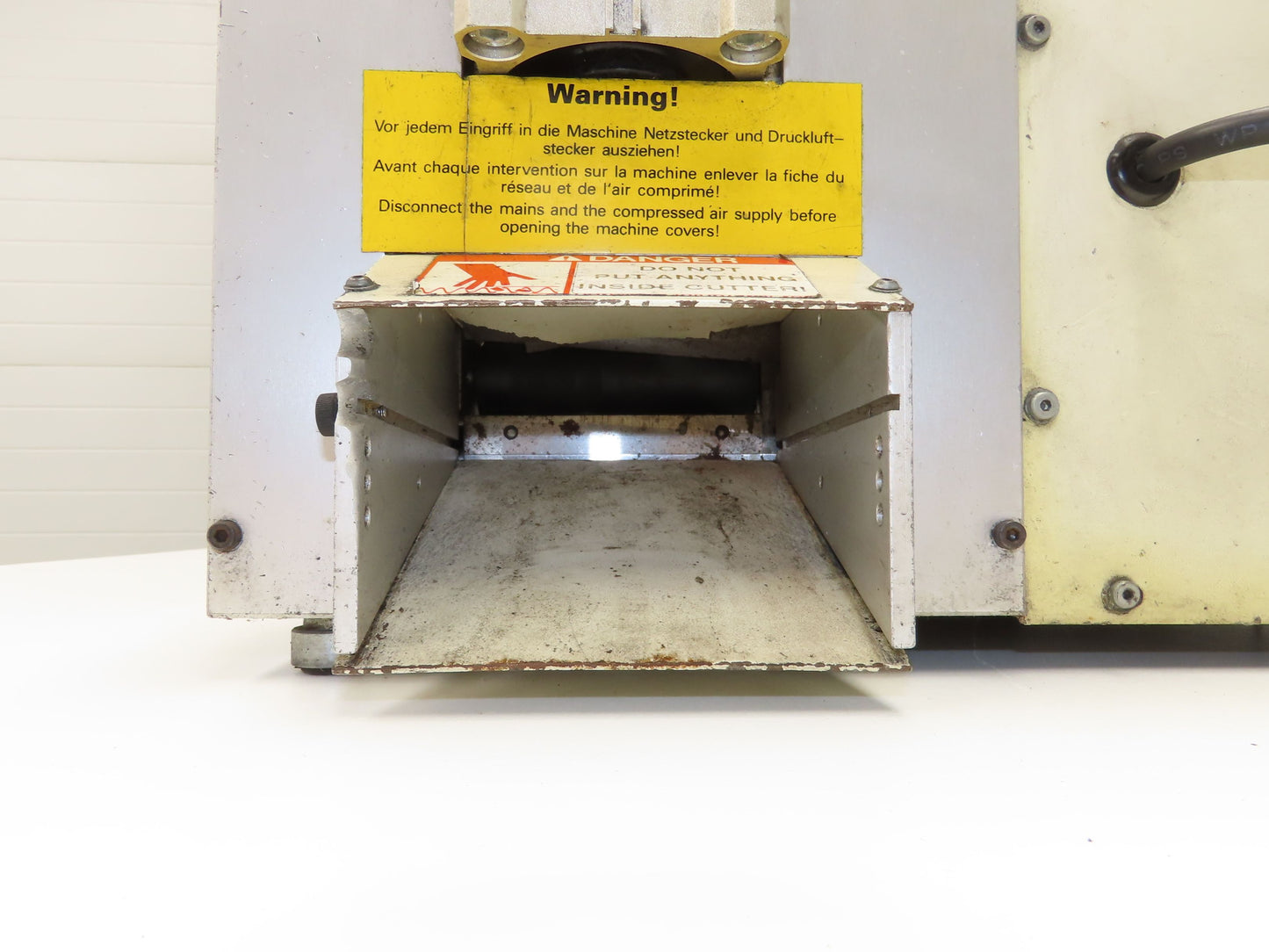 Schleuniger OC-3950 OmniCut Automatic Cutting Machine Wire Cable Fiber Optic