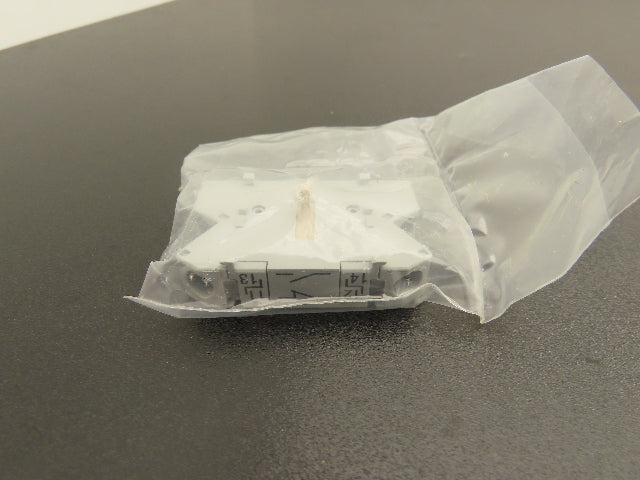 Siemens 3LD9200-5B Auxiliary Switch 600v 10A Lot of 7