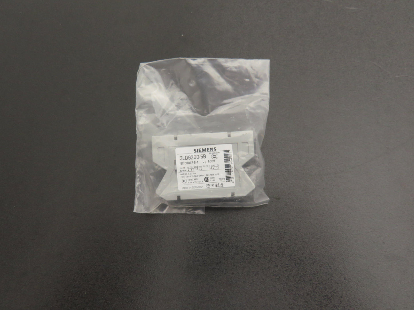 Siemens 3LD9200-5B Auxiliary Switch 600v 10A Lot of 7