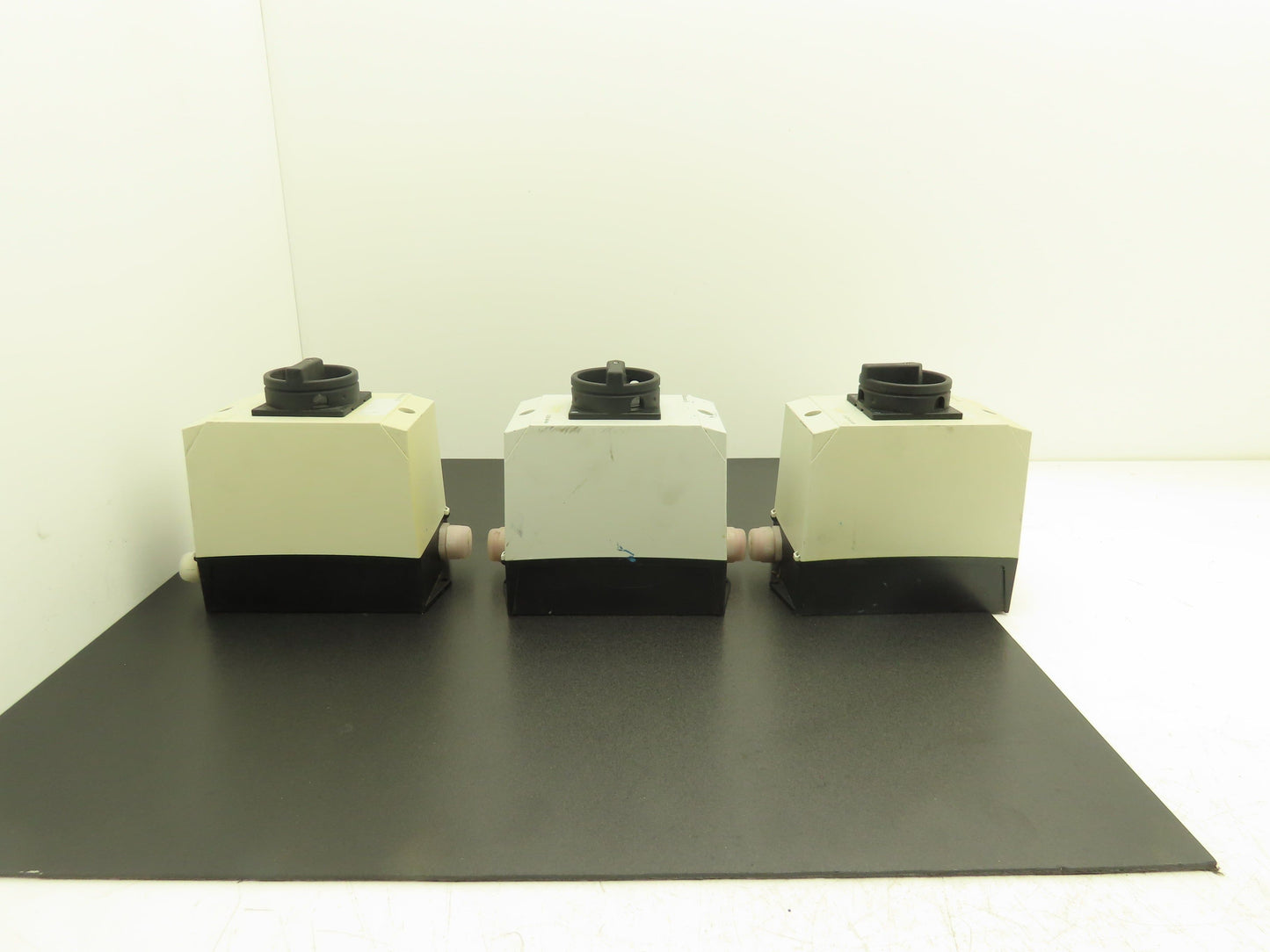 Moeller CI-K2X-145-M-NA Enclosure Switch 32A 600vAC 3Ph Lot of 3