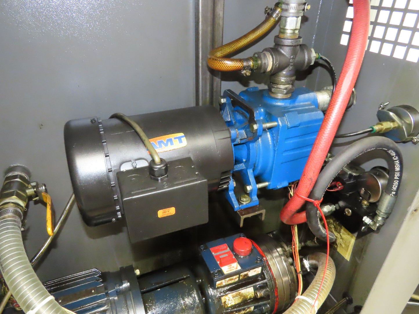 Mazak 730-5X MP Spindle Milling Machine Coolant Pump Hydra Cell Filtering Unit