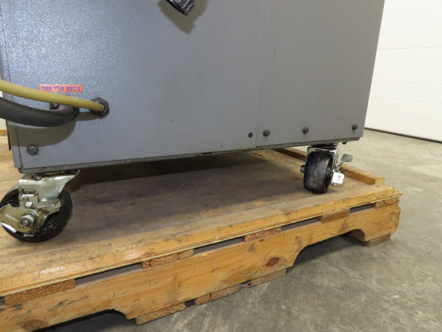 Mazak 730-5X MP Spindle Milling Machine Coolant Pump Hydra Cell Filtering Unit