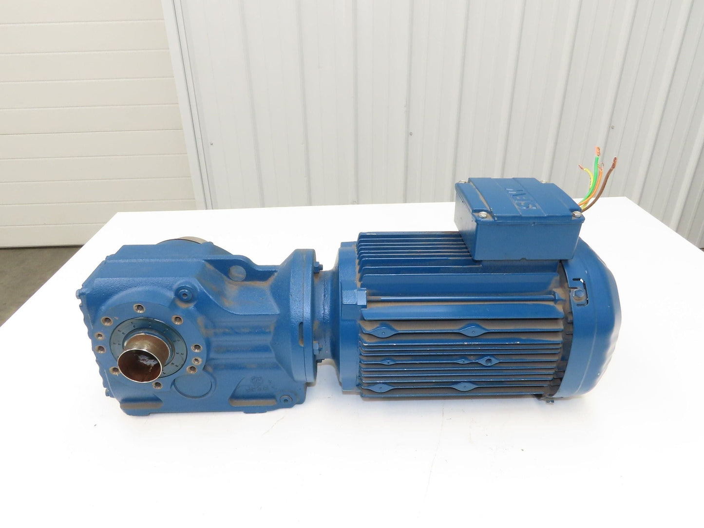 Sew Eurodrive KT47DRE100L4 Gearmotor 15.86 Reducer 109rpm 3Hp 460V Hollow Shaft