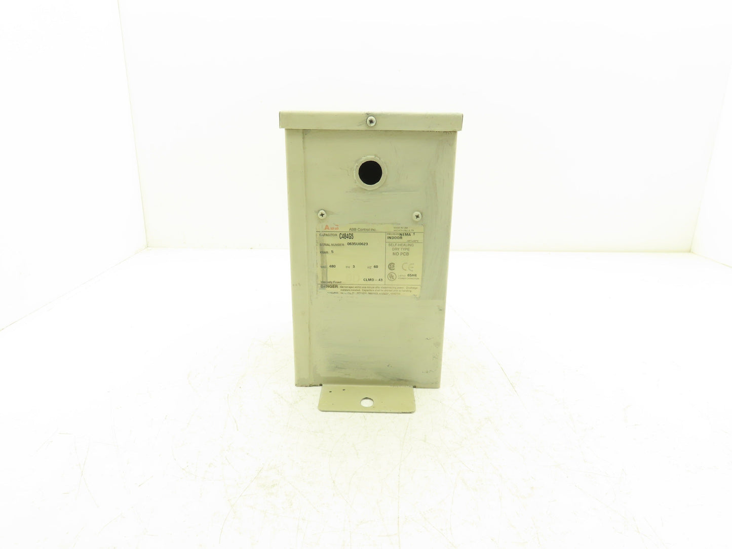 ABB C484G5 Capacitor 5kVAR 480vAC 3Ph 60Hz NEMA 1 Enclosure Dry Type