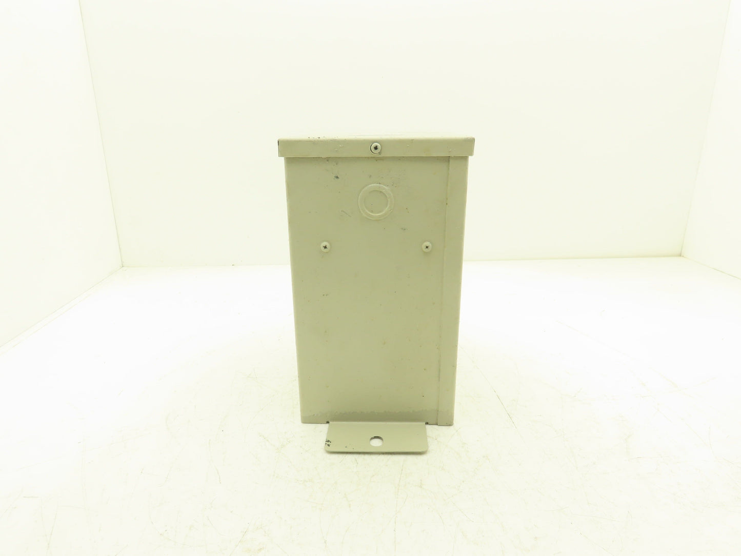 ABB C484G5 Capacitor 5kVAR 480vAC 3Ph 60Hz NEMA 1 Enclosure Dry Type