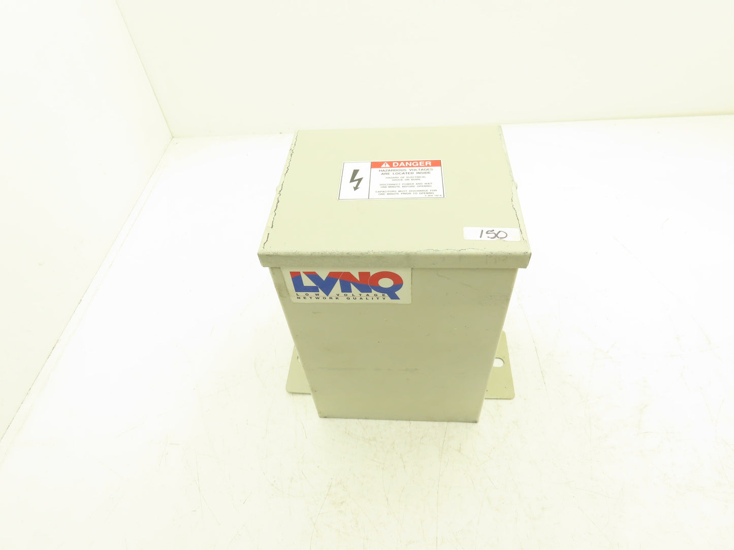 ABB C484G5 Capacitor 5kVAR 480vAC 3Ph 60Hz NEMA 1 Enclosure Dry Type