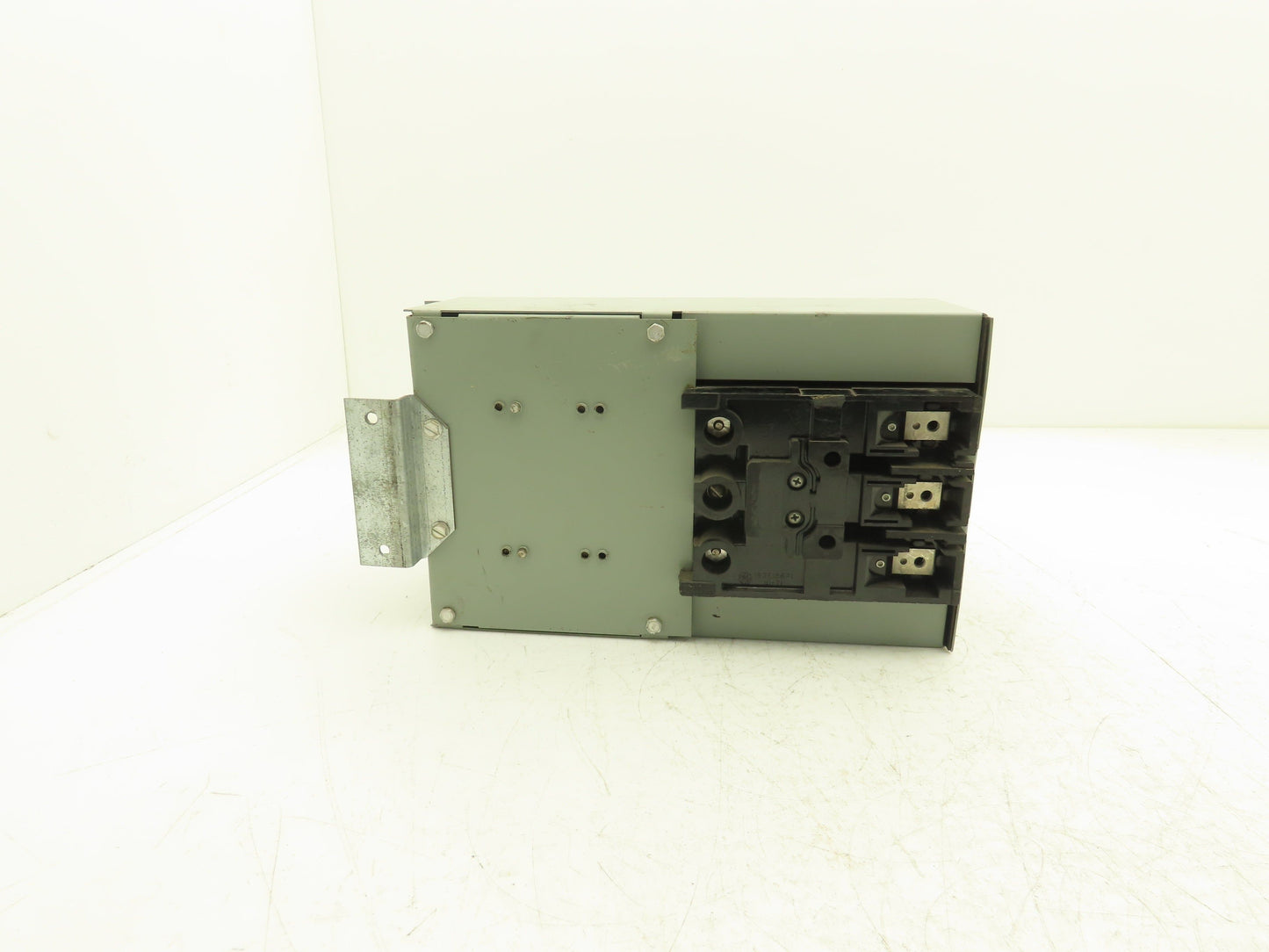 General Electric QMR261 Fusible Disconnect 30A 600vAC 3 Pole 10Hp Max 3Hp Std