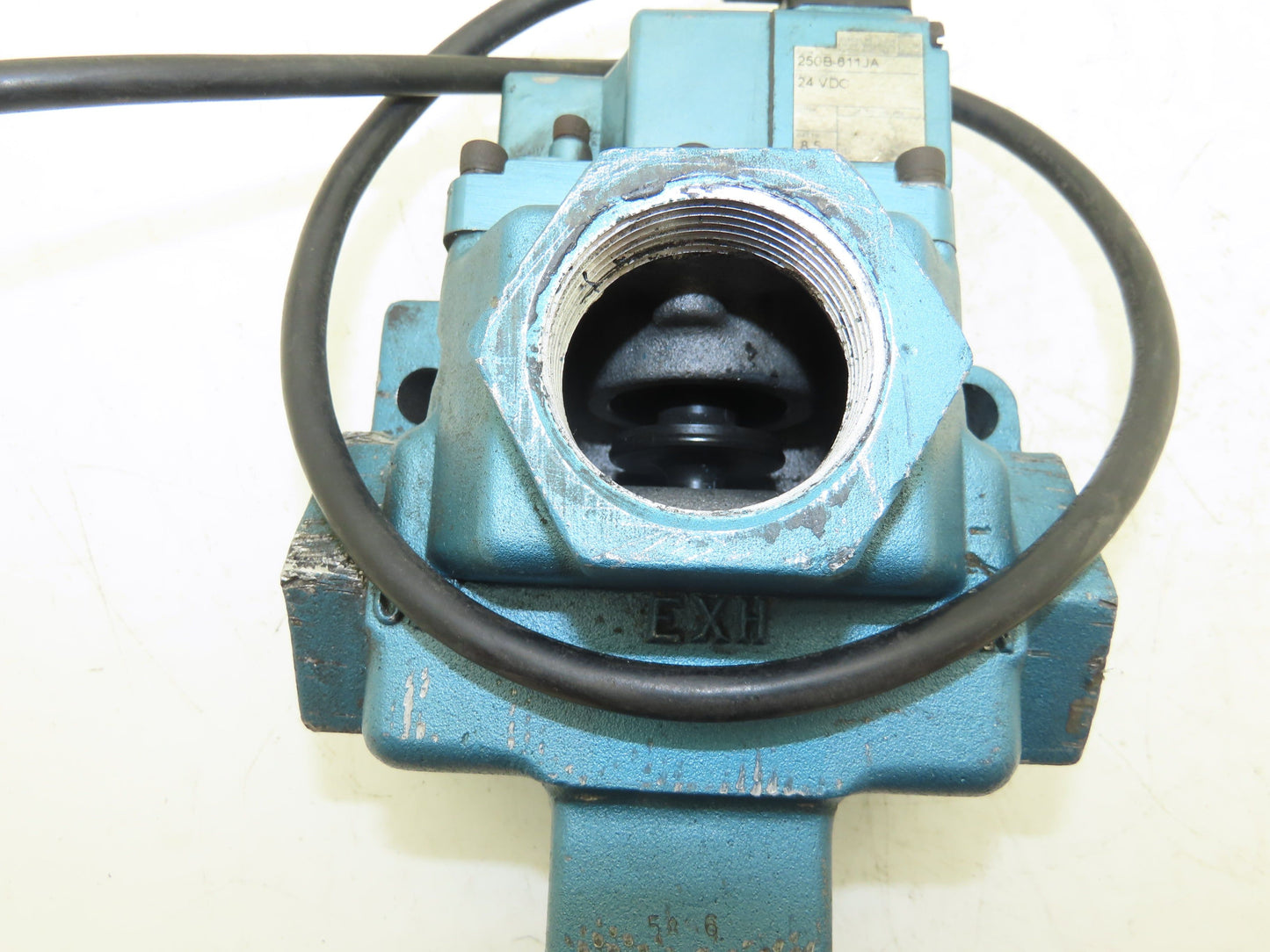 Mac 250B-611JA 3 Way Pneumatic Air Valve Pilot 24VDC 25-150psi