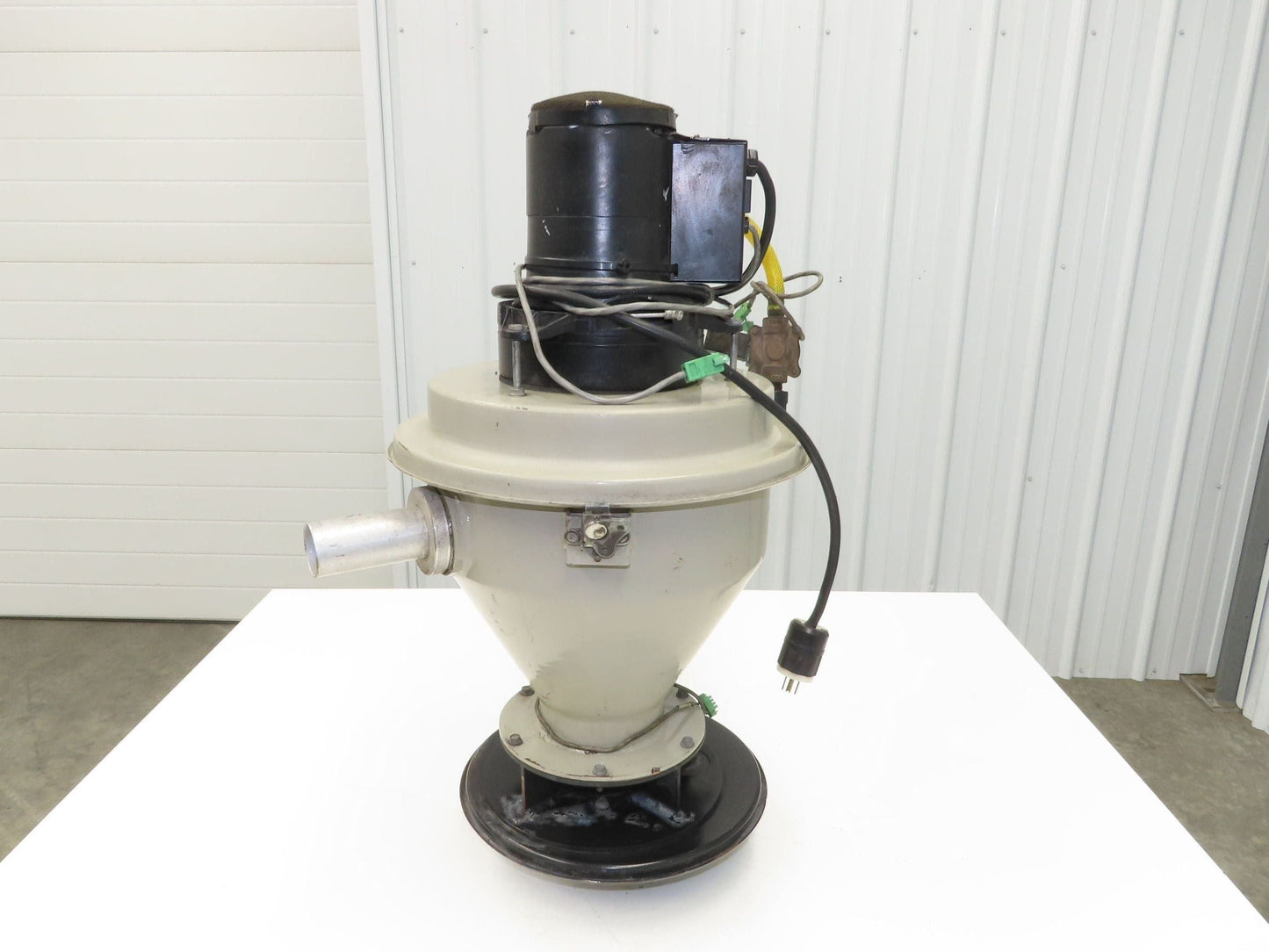 Conair Dustbeater Vacuum Receiver Loader 12" Hopper 115V Motor