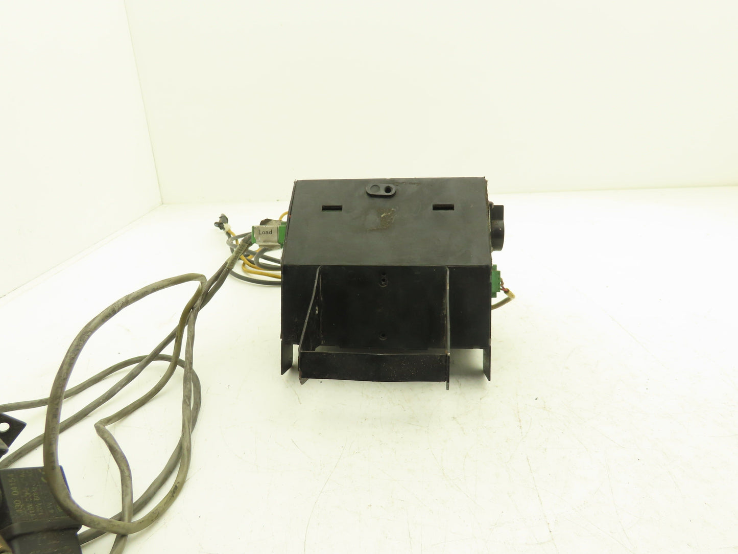 Conair UTB Universal Terminal Box Injection Molding Flow Control