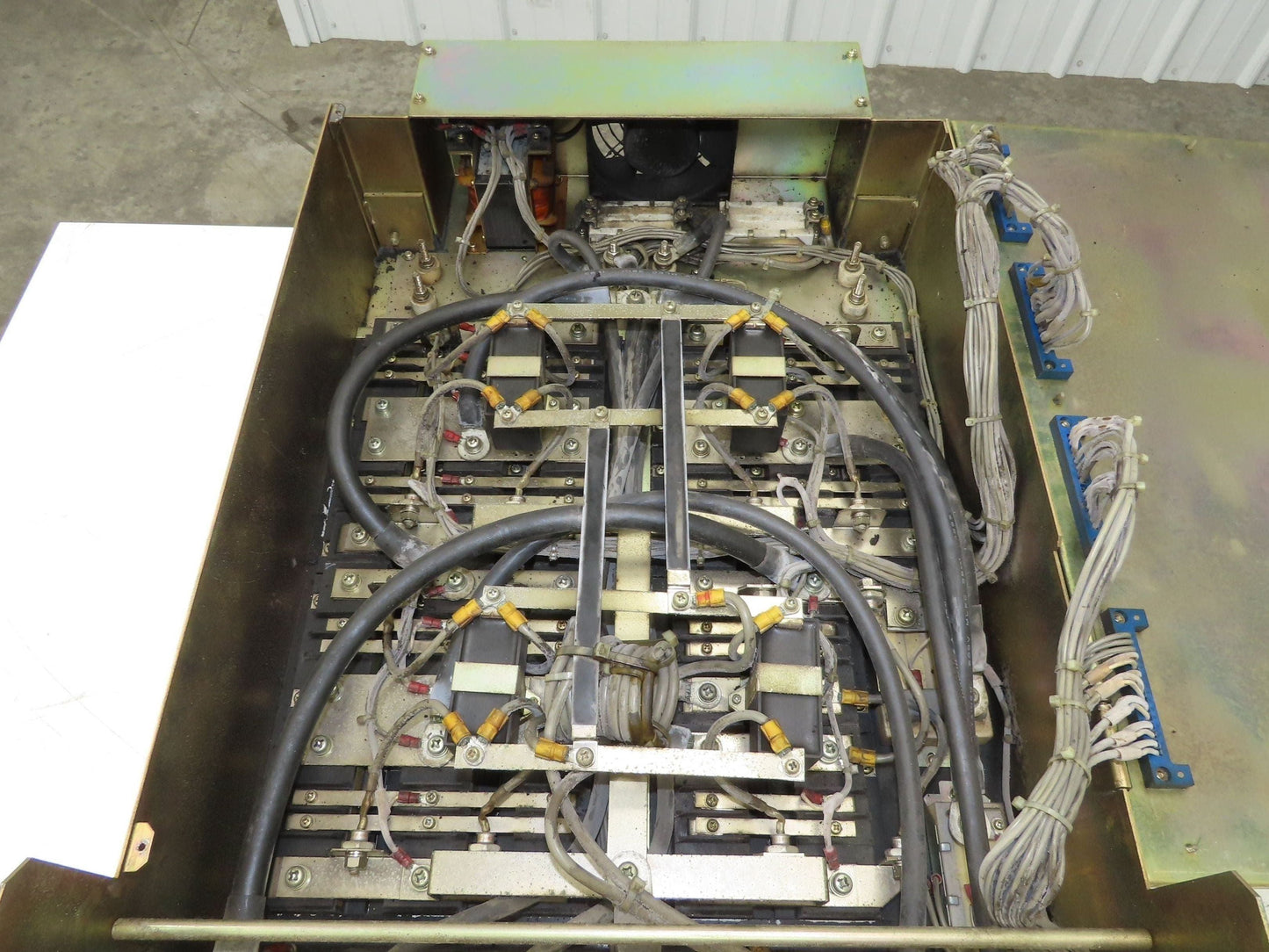 Fanuc A06B-6064-H040#H520 AC Spindle Drive Servo Unit Amplifier