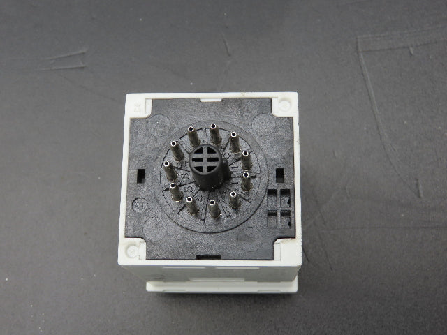 Allen Bradley 700-HRV52TU24 Multi Function Timing Relay 1/6Hp 0.05s-300h Ser D