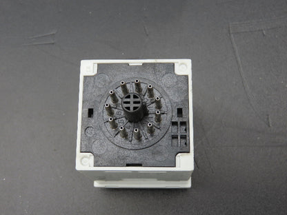 Allen Bradley 700-HRV52TU24 Multi Function Timing Relay 1/6Hp 0.05s-300h Ser D