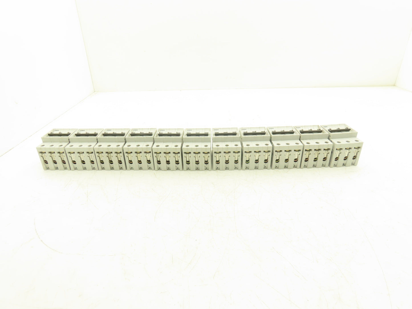 Siemens 5SX23 C2 Circuit Breaker 400VAC Lot of 11