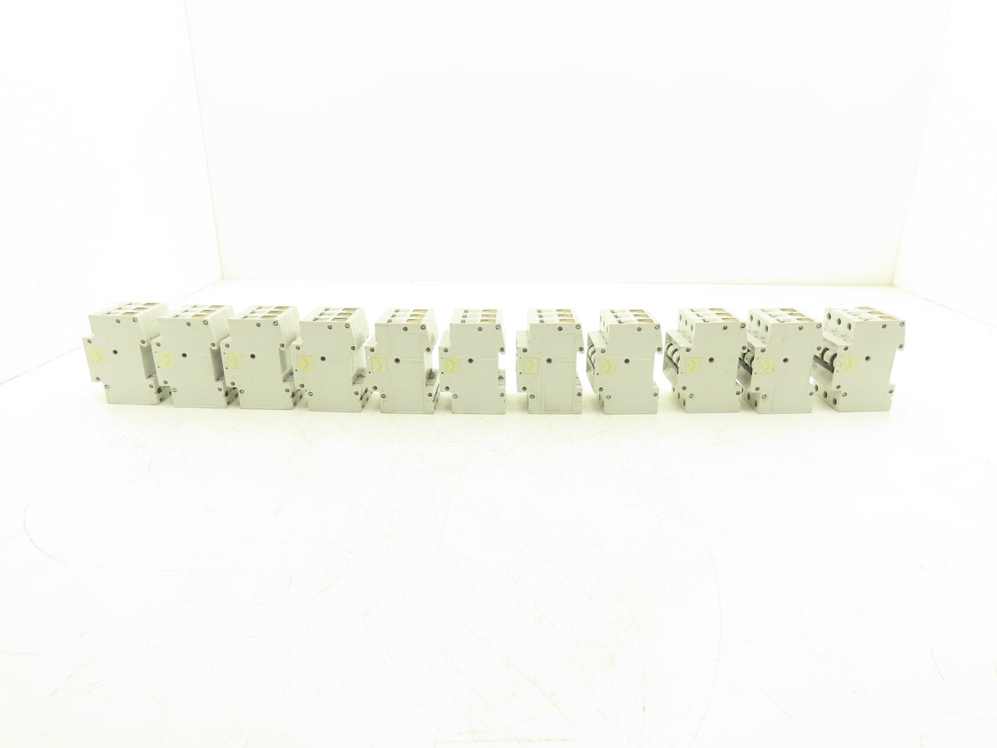 Siemens 5SX23 C2 Circuit Breaker 400VAC Lot of 11