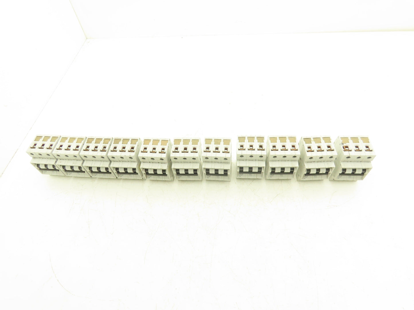 Siemens 5SX23 C2 Circuit Breaker 400VAC Lot of 11