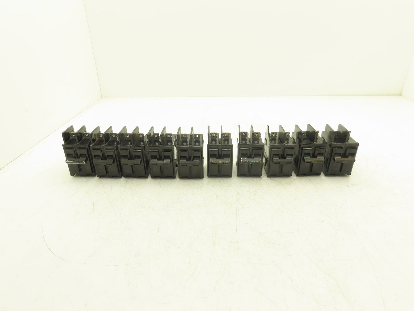 ITE BQ2-B020 Circuit Breaker 20A 120/240V Type EQ-B Lot of 10