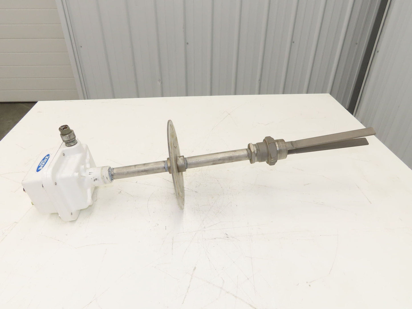 Bindicator LP11A1DA30 Pulse Point Vibrating Fork Level Sensor 18" Probe 8"Flange