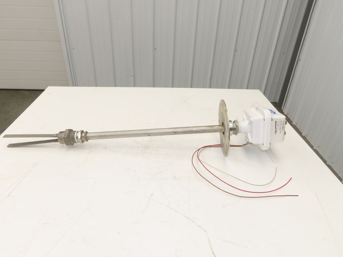 Bindicator LP11A1DA30 Pulse Point Vibrating Fork Level Sensor 31" Probe 8"Flange