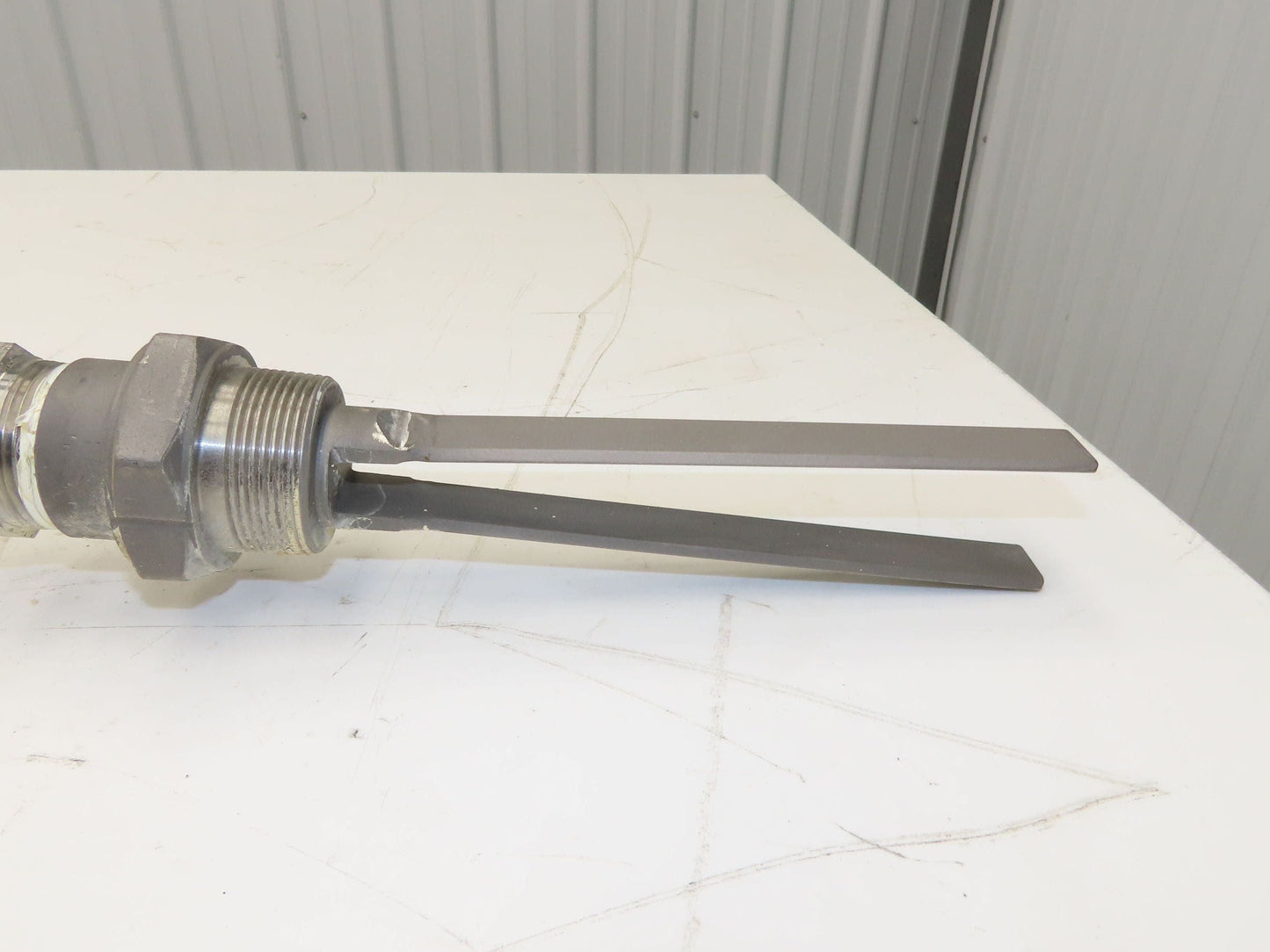 Bindicator LP11A1DA30 Pulse Point Vibrating Fork Level Sensor 31" Probe 8"Flange